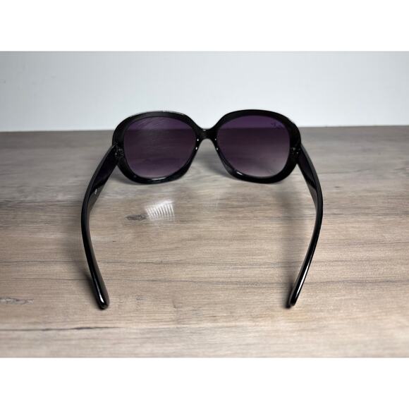 Vintage Ray-Ban RB4098 Black Oval Sunglasses Made in USA Bausch & Lomb Era - Picture 4 of 6